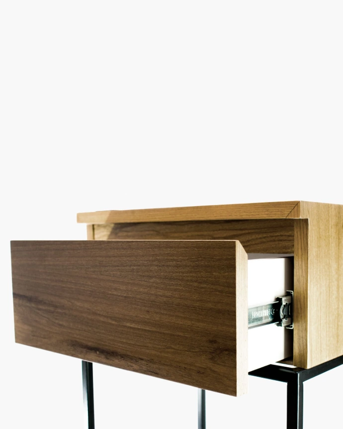 [002] Mesa de Luz Lorem